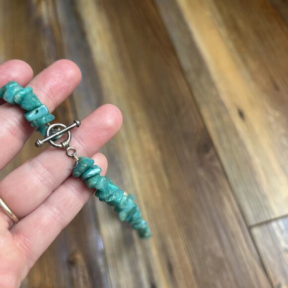 Malachite Chip Nugget Gemstone Strand Bone Feather Necklace 18” - Picture 5 of 5